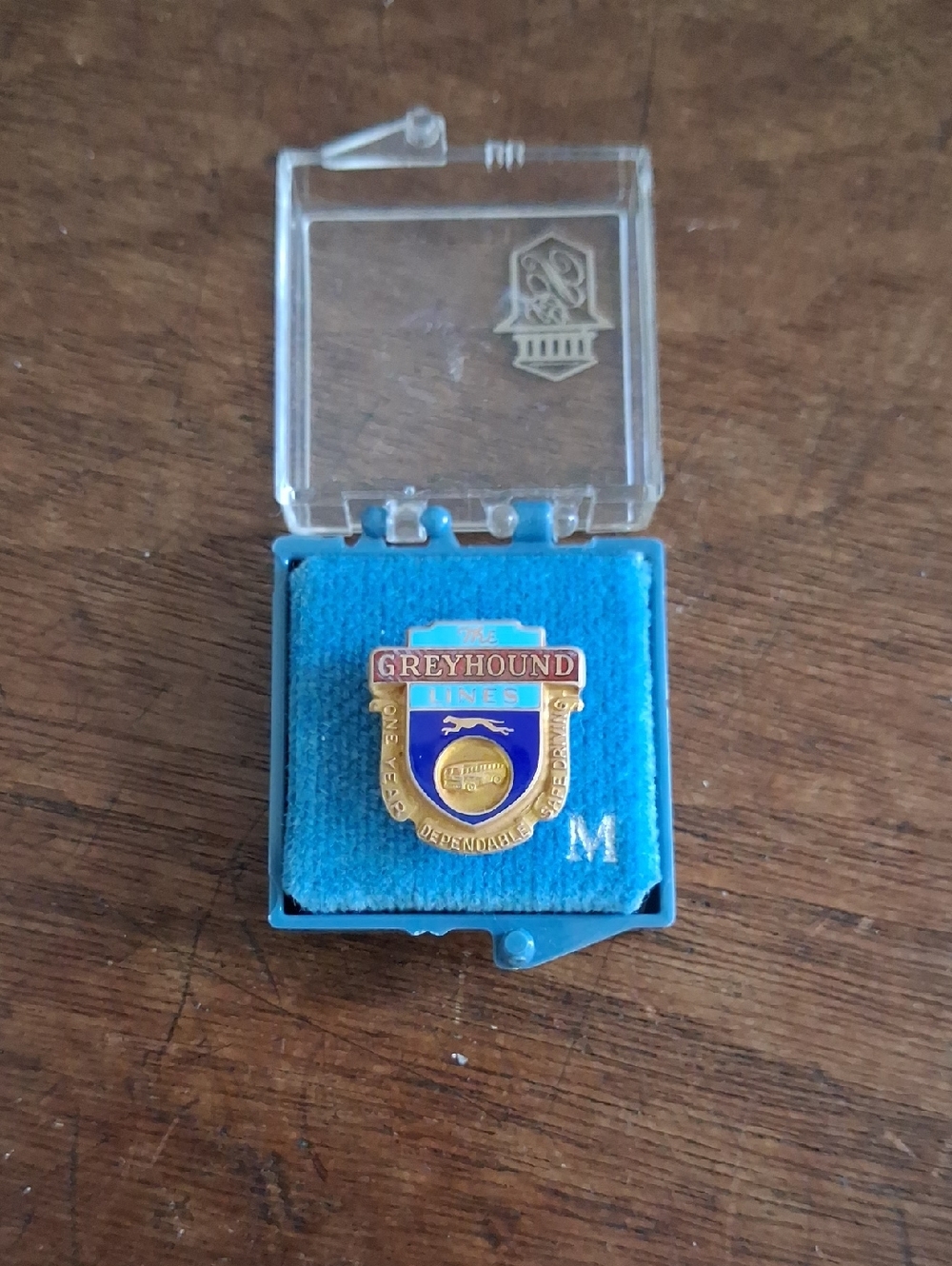 Vintage 1 Yr Dependable Safe Driving Greyhound Lines Enamel Shield Pin